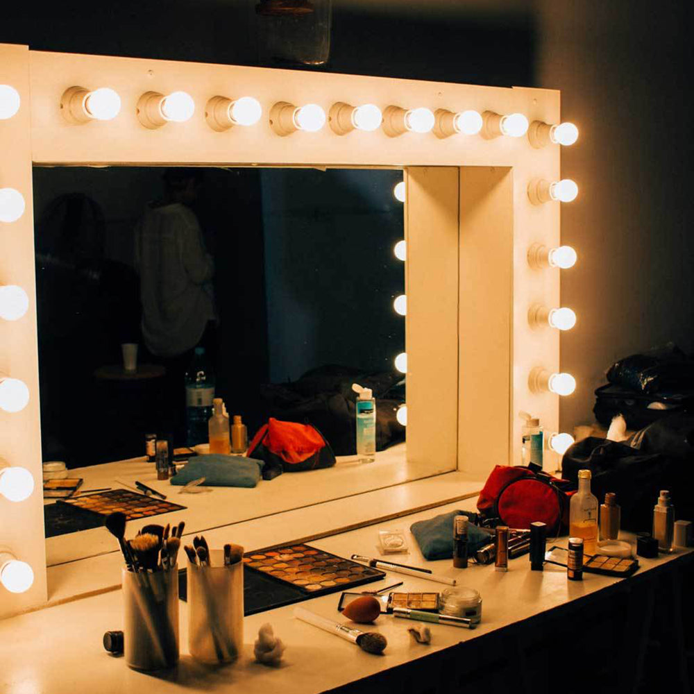 Hollywood Mirror 
