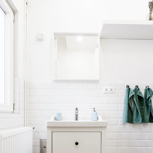 7 Things You Should Never Store in Your Bathroom Cabinet, and Some Things You Should - Mood Living 
