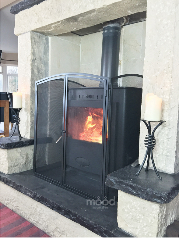 
                  
                    Superior Heavy Duty Fire Guard Screen Stove Screen H32 Plain 965BK - Mood Living 
                  
                